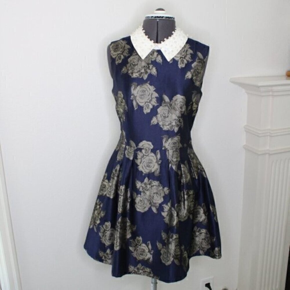 ALAROO dress Original!  Medium Like New Navy Gold Pearl collar